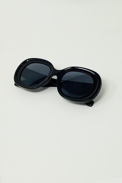 Oversized Circular Sunglasses in Black