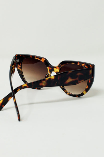 Oversized Cat Eye Sunglasses With Wide Rim in Tortoise Shell