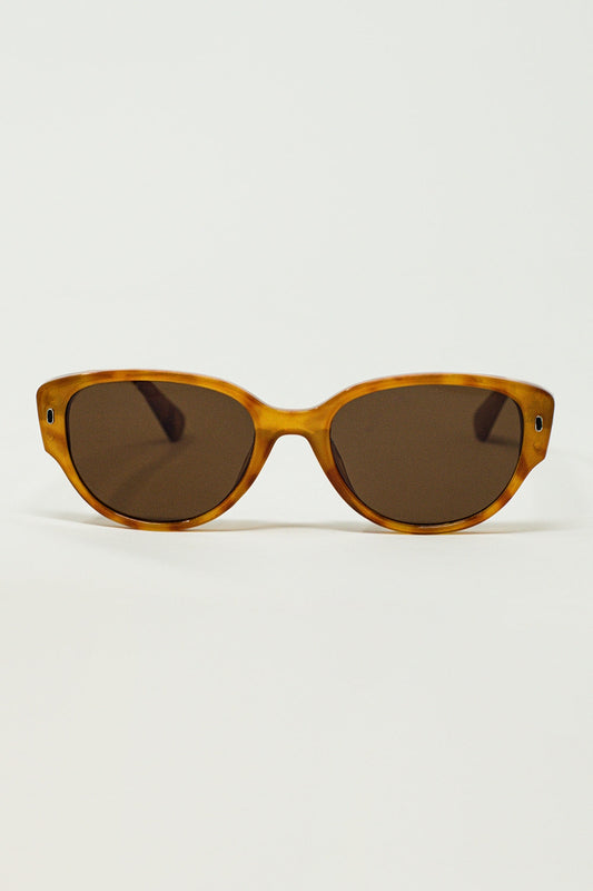 Oval Sunglasses in Light Yellowish Tortoise Shell