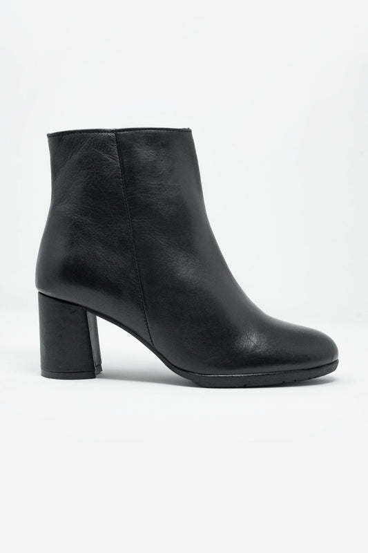 Black Blocked Mid Heeled Ankle Boots With Round Toe