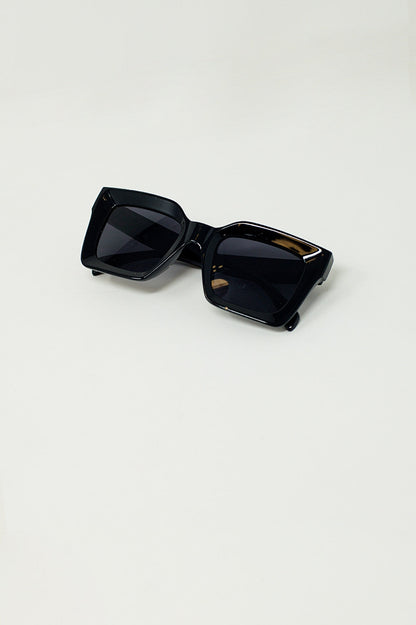 90's Squared Sunglasses in Black